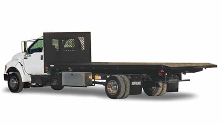 24′ Flatbed Truck w/Life Gate | Rental