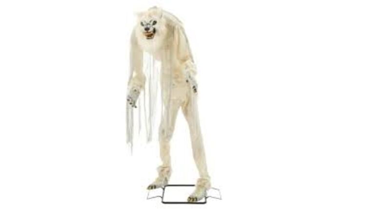 7′ Towering LED Animatronic Werewolf Halloween Prop | Rental 7′ Towering LED Animatronic Werewolf Halloween Prop | Rental