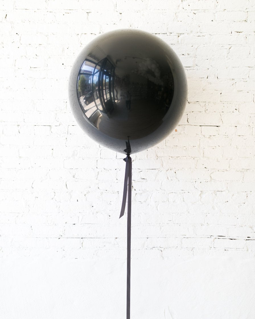 New Year’s Eve – Black Personalizable Giant Balloon with Ribbon – Set of 2 | Rental New Year’s Eve – Black Personalizable Giant Balloon with Ribbon – Set of 2 | Rental